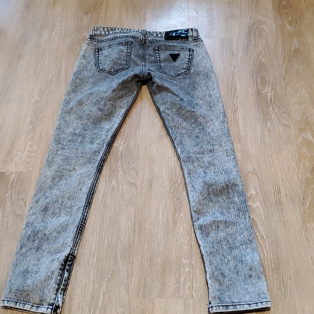 Jeans - Picture 3 of 4